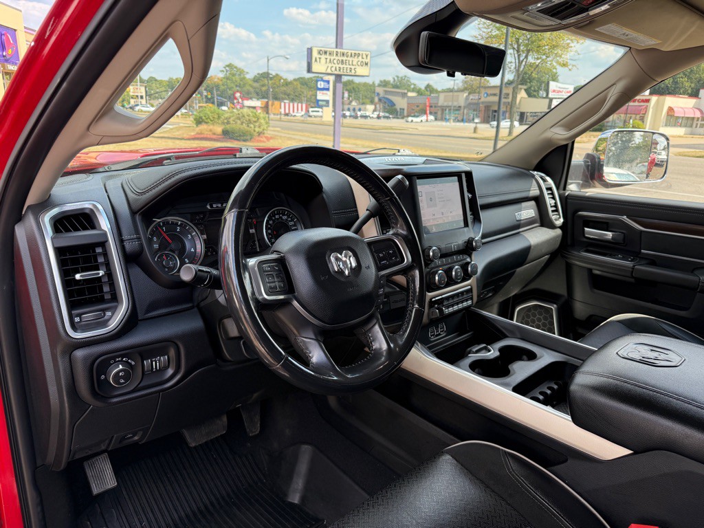 2022 RAM 3500 Image 21