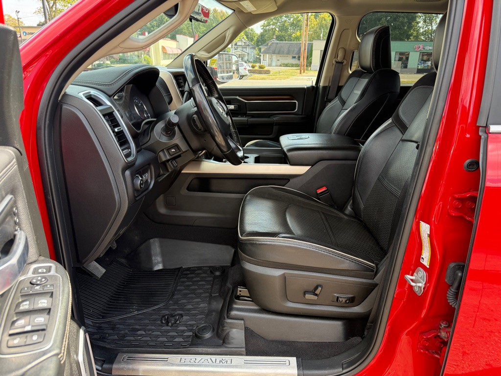 2022 RAM 3500 Image 23