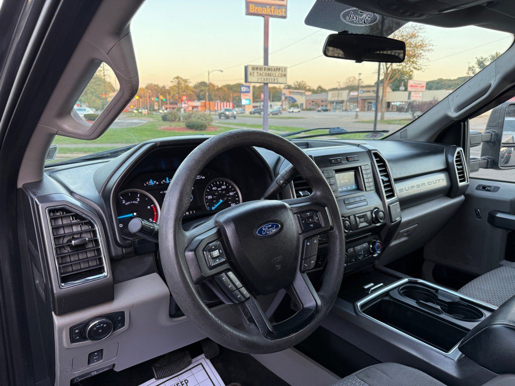 2017 Ford F-350 Image 12