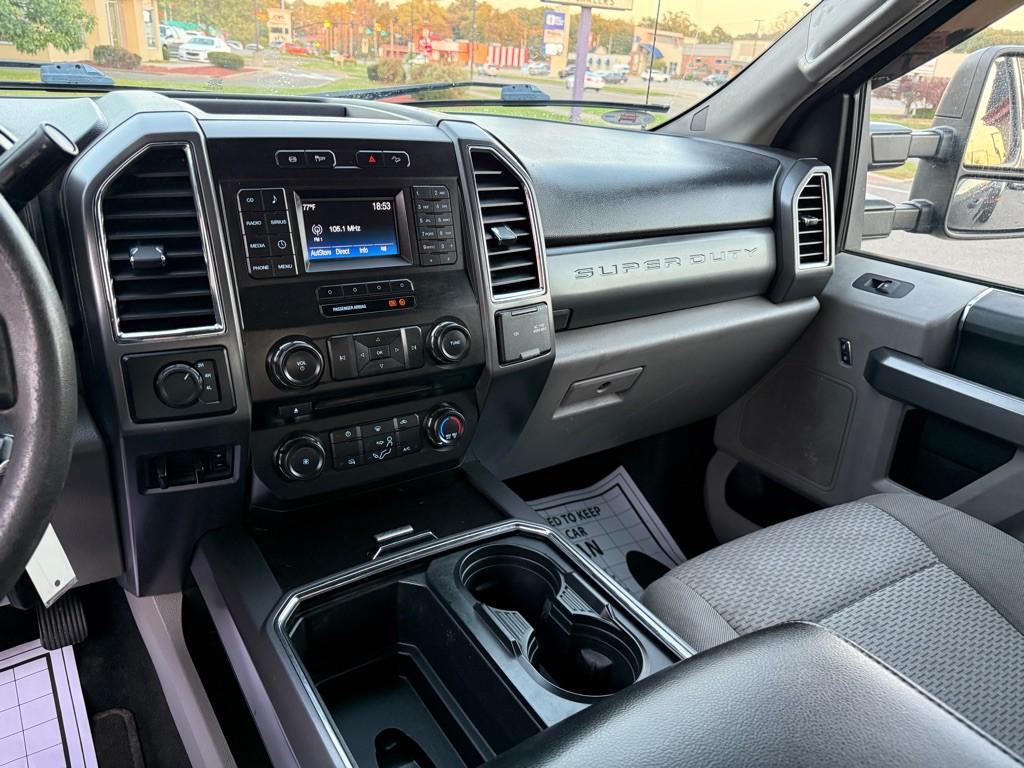 2017 Ford F-350 Image 15