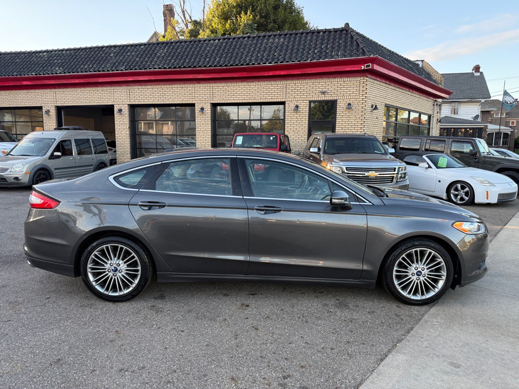 2015 Ford Fusion Image 4