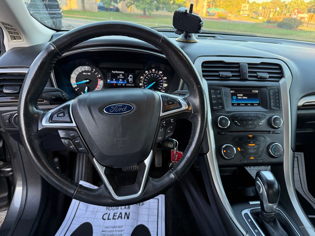 2015 Ford Fusion Image 16