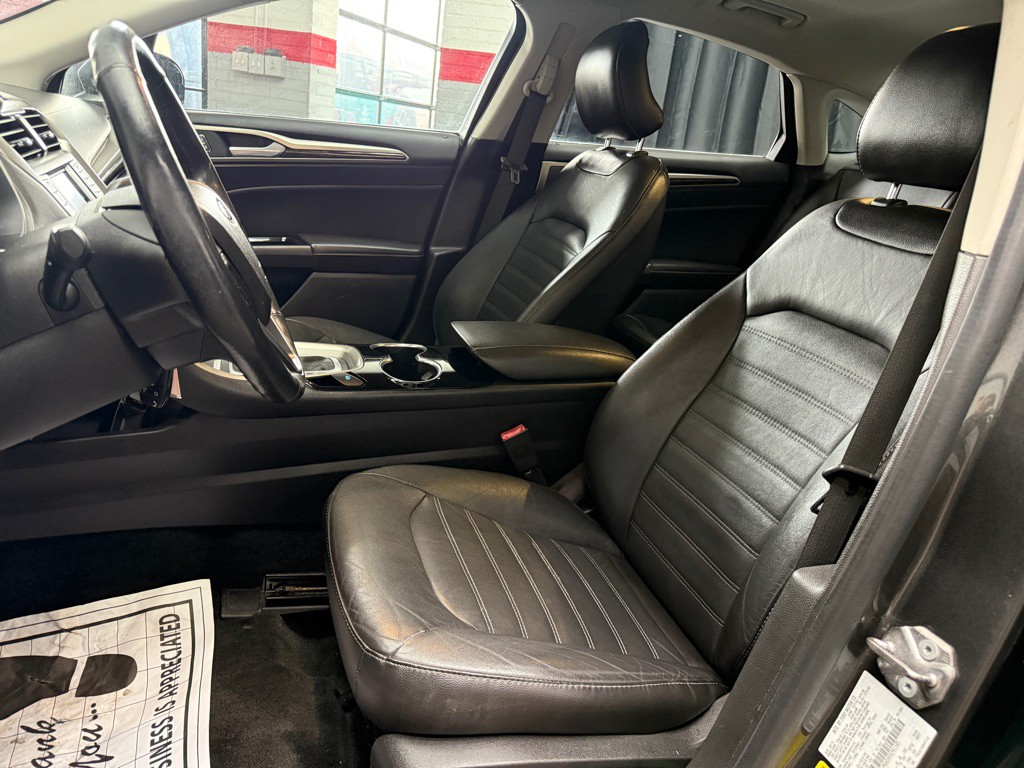 2015 Ford Fusion Image 18