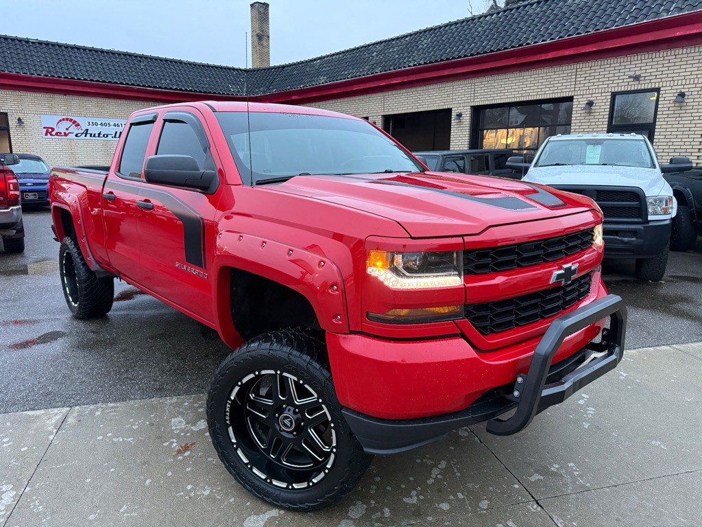 2017 Chevrolet Silverado 1500 Image 1