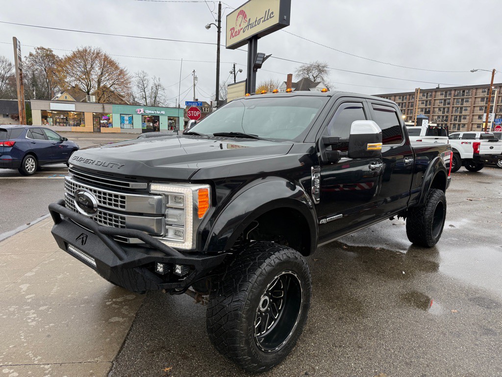 2017 Ford F-350 Image 2