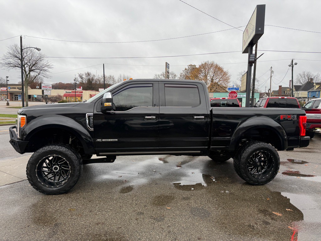 2017 Ford F-350 Image 3