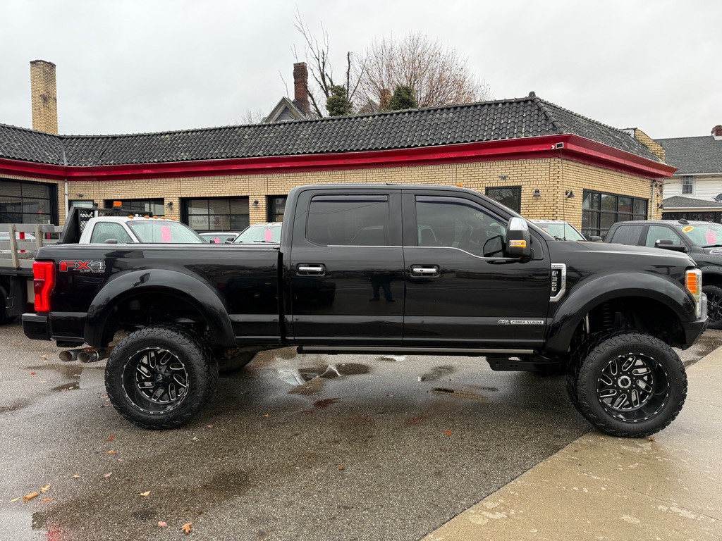 2017 Ford F-350 Image 4