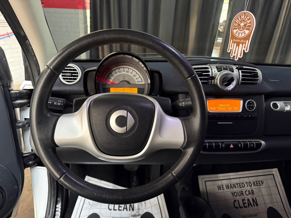 2013 smart fortwo Image 12