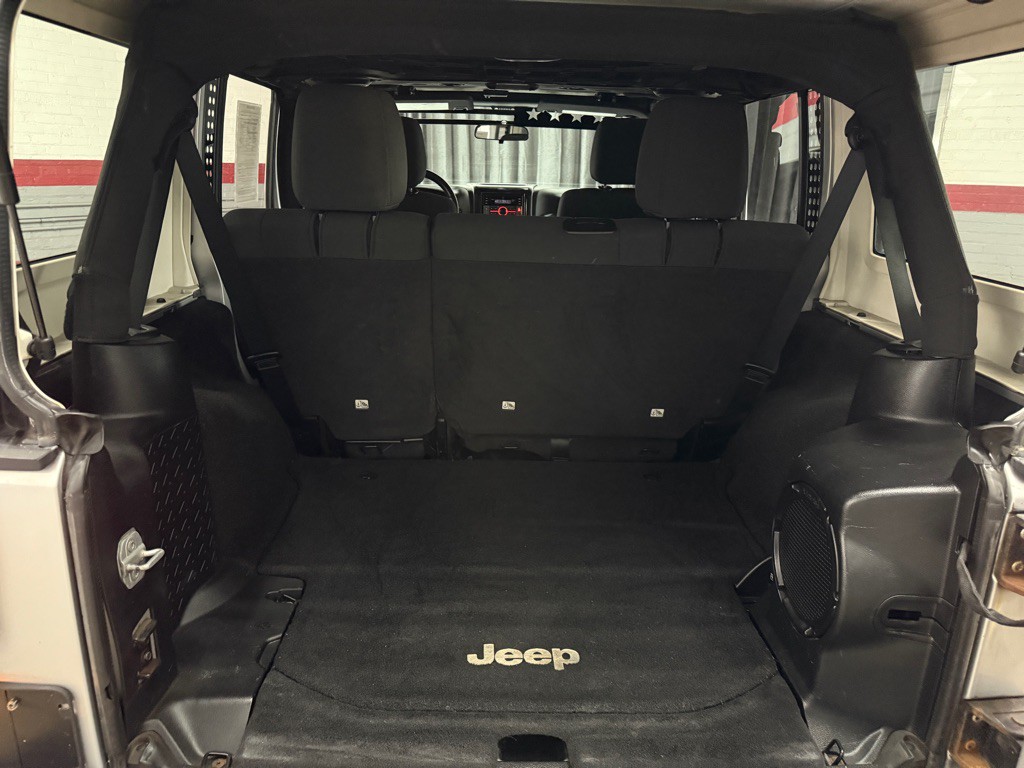 2012 Jeep Wrangler Unlimited Image 13