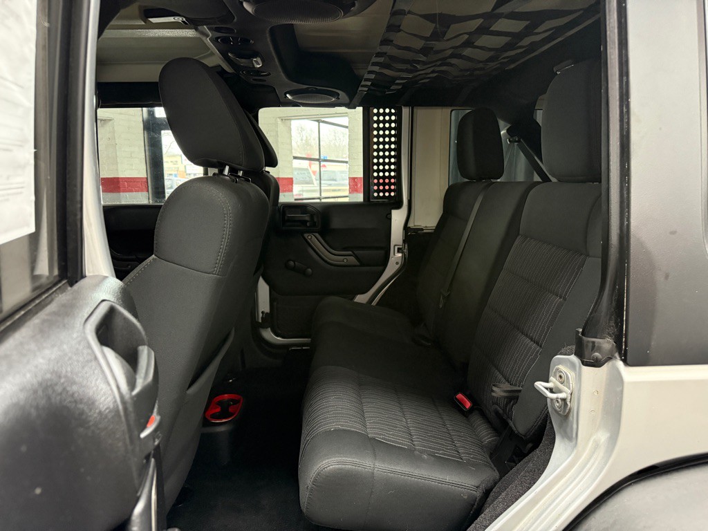 2012 Jeep Wrangler Unlimited Image 14