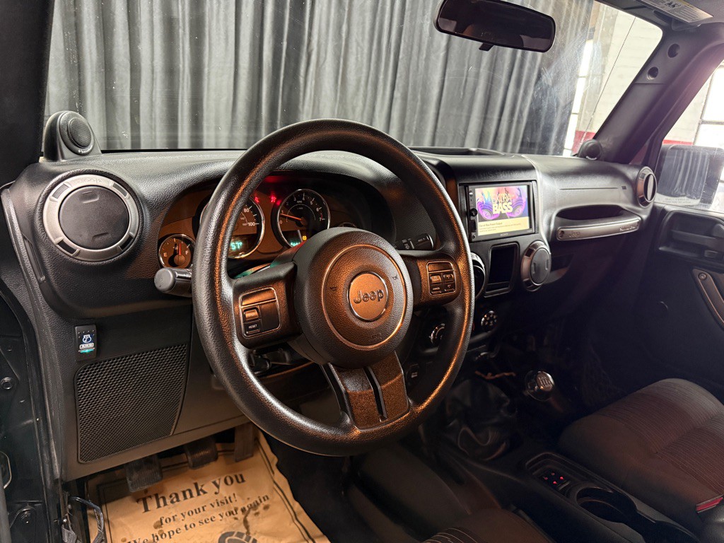 2012 Jeep Wrangler Image 11