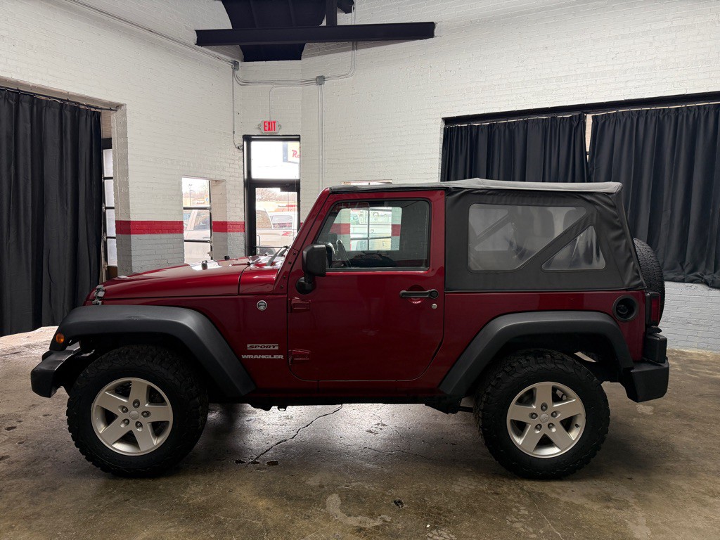 2012 Jeep Wrangler Image 4