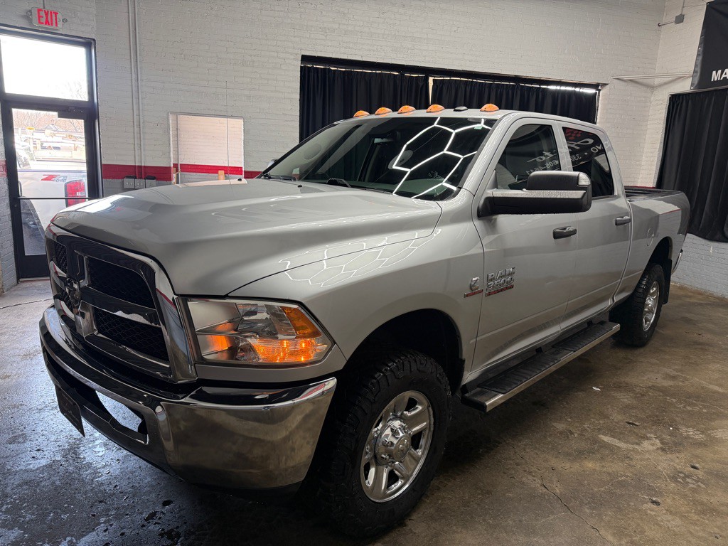 2015 RAM 3500 Image 2
