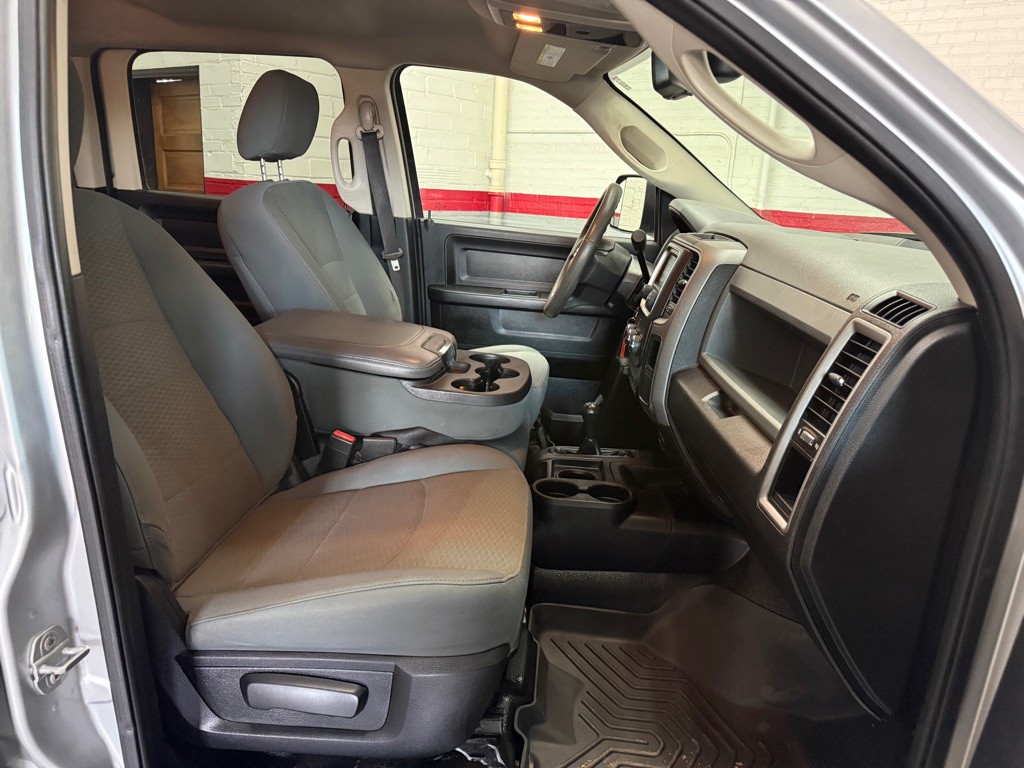 2015 RAM 3500 Image 8