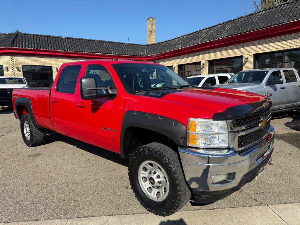 2011 Chevrolet Silverado 1500 Image 2