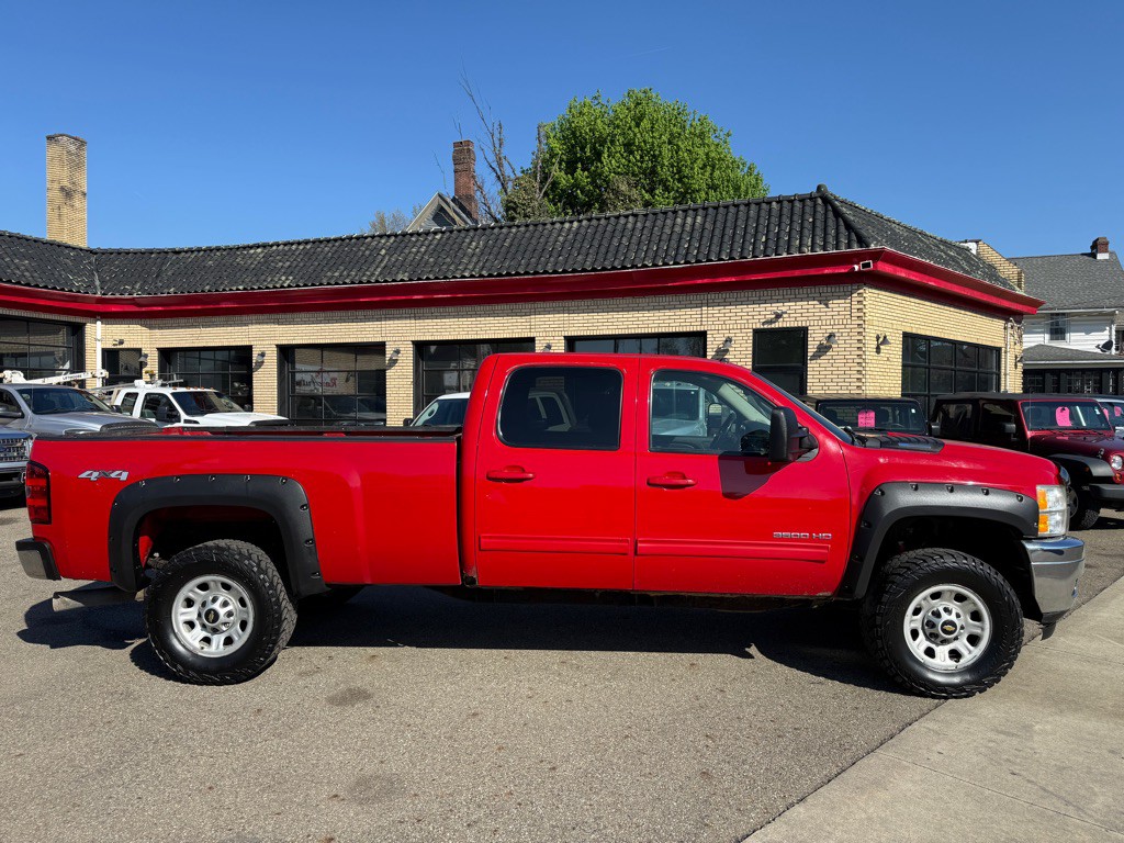 2011 Chevrolet Silverado 1500 Image 3