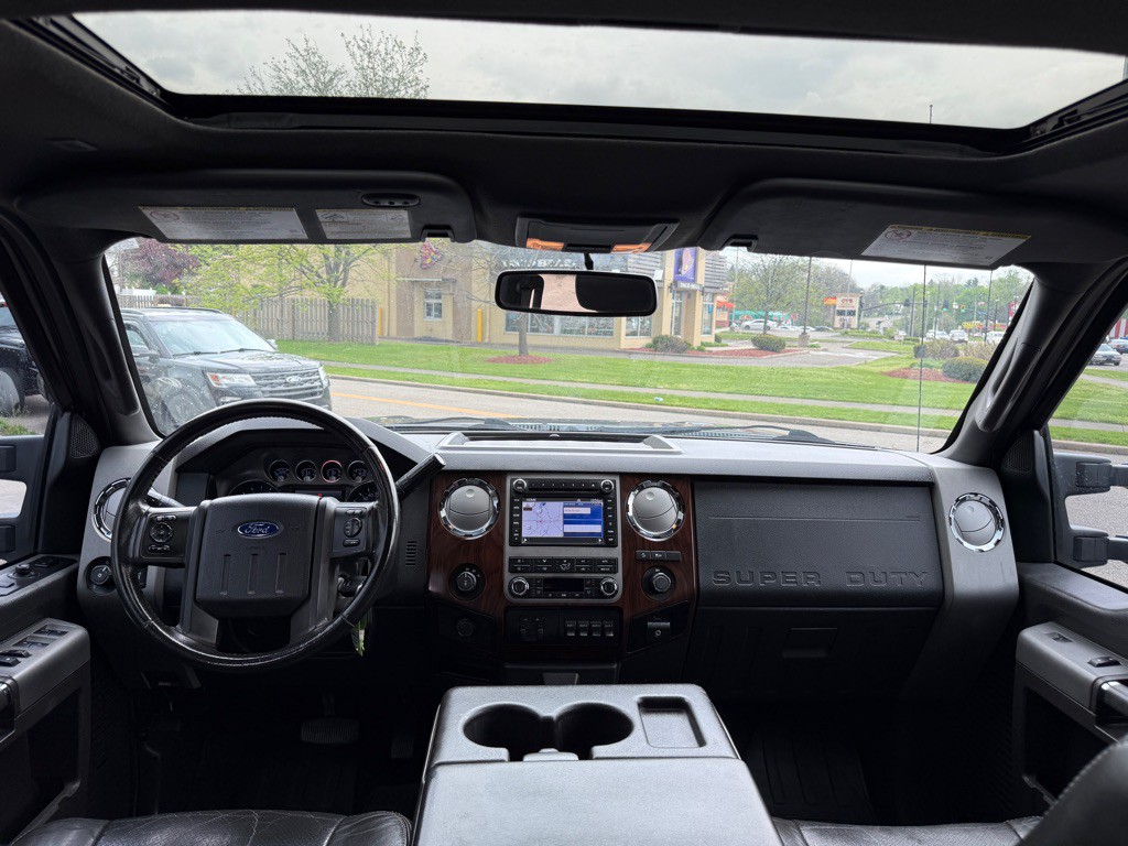 2011 Ford F-250 Image 9