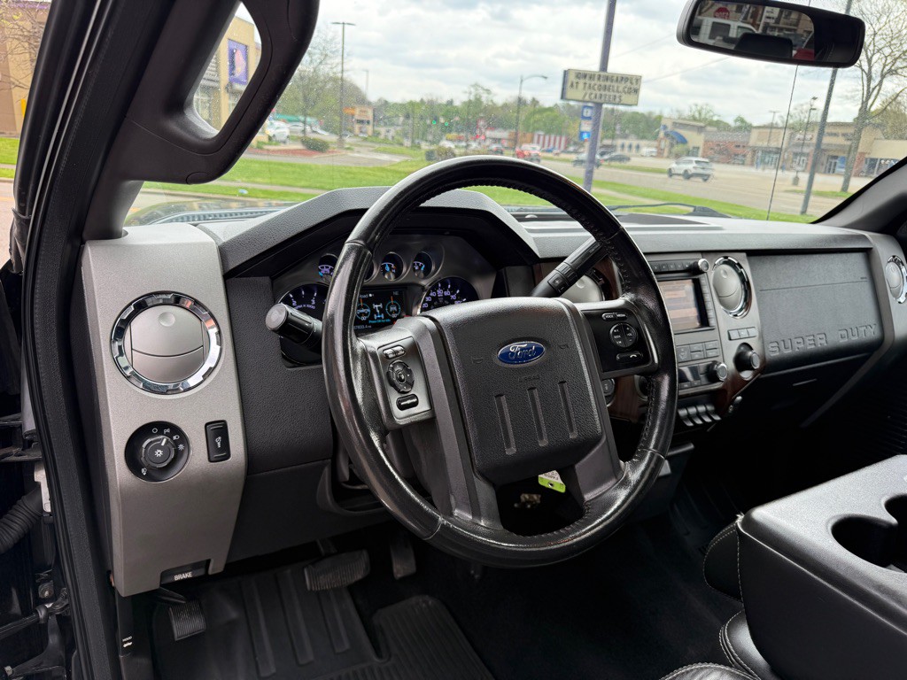 2011 Ford F-250 Image 10