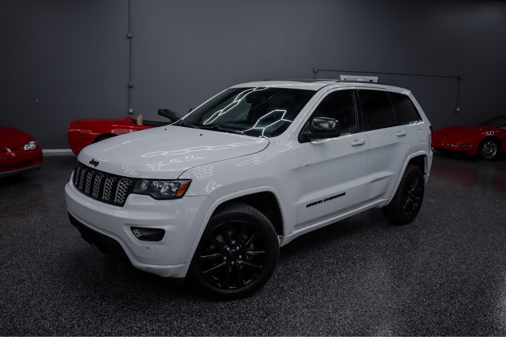 2018 Jeep Grand Cherokee Image 1