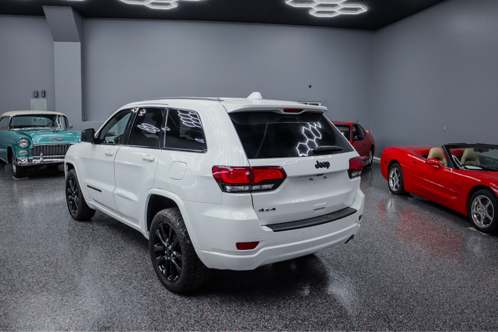 2018 Jeep Grand Cherokee Image 3