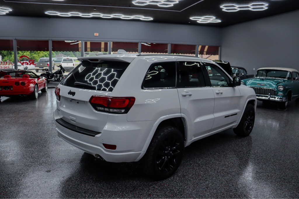 2018 Jeep Grand Cherokee Image 4