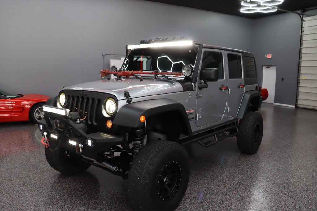 2014 Jeep Wrangler Unlimited Image 2