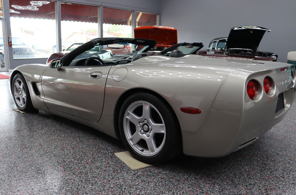 1998 Chevrolet Corvette Image 2