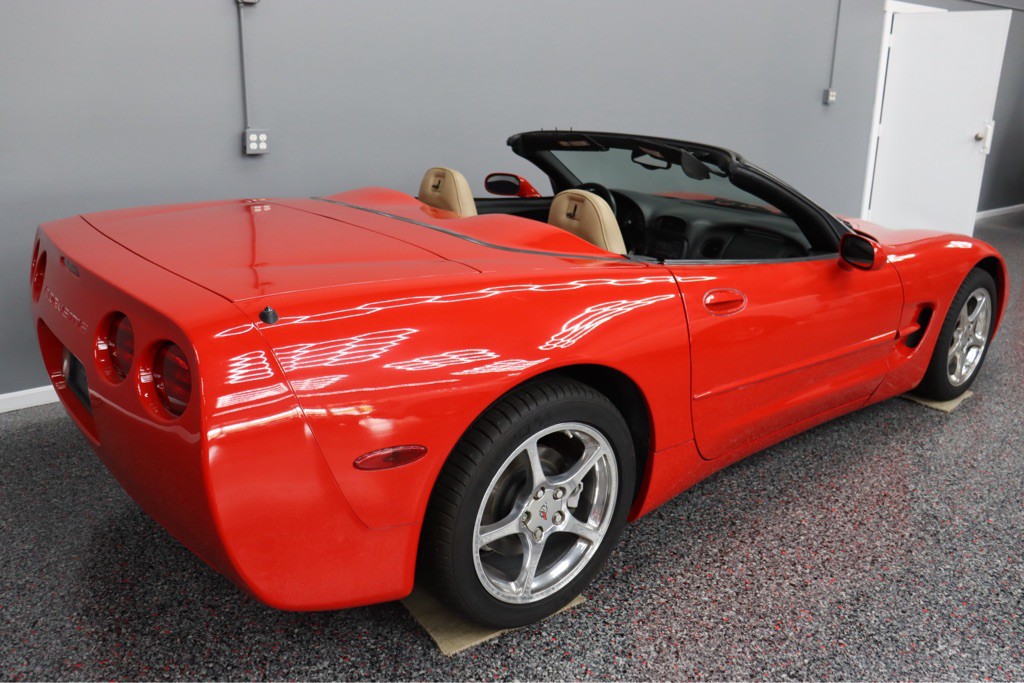 1996 Chevrolet Corvette Image 3