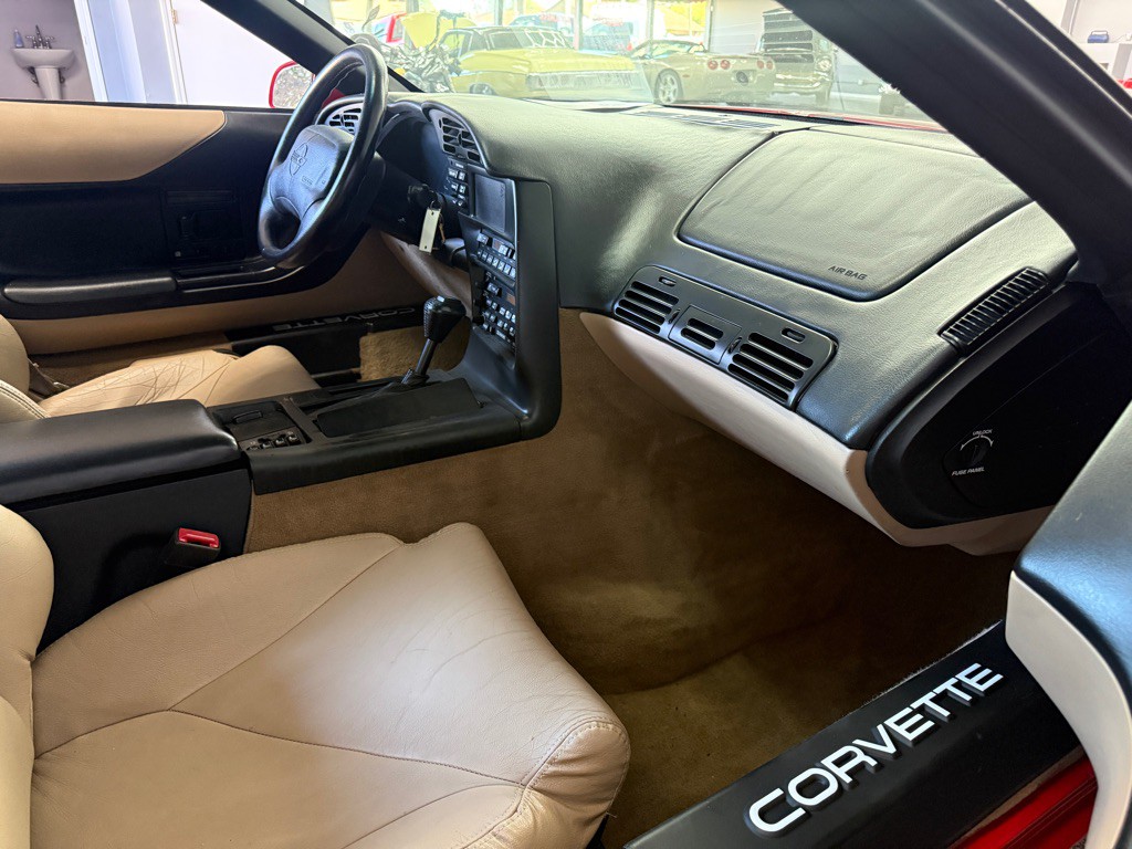 1996 Chevrolet Corvette Image 12