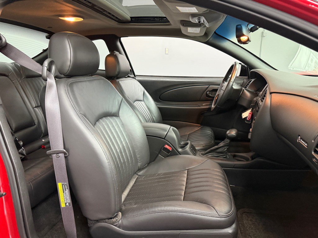 2002 Chevrolet Monte Carlo Image 9