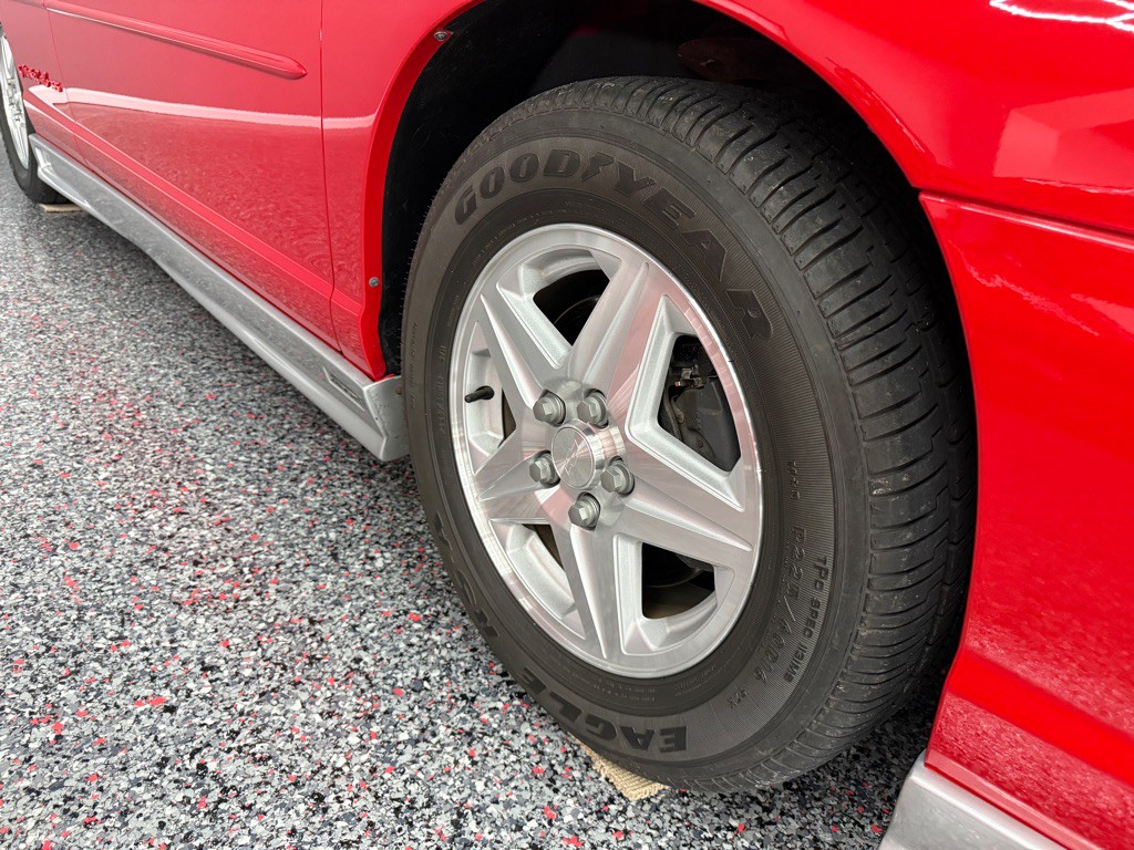 2002 Chevrolet Monte Carlo Image 11