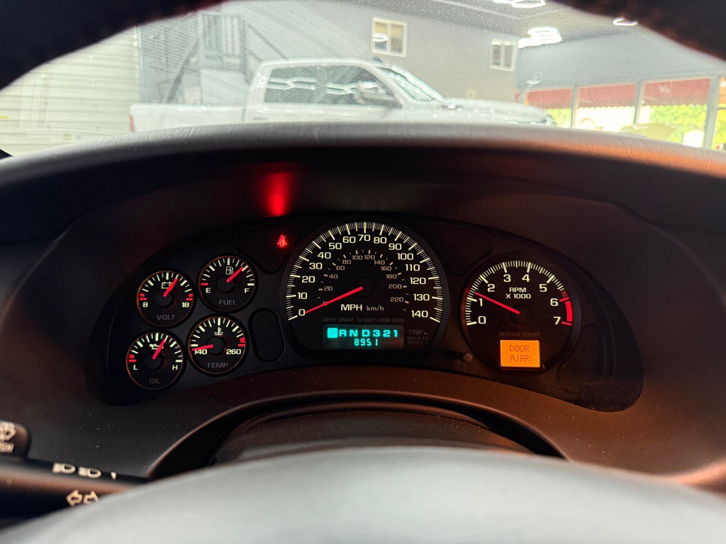 2002 Chevrolet Monte Carlo Image 14