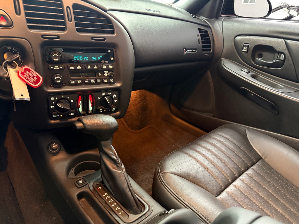 2002 Chevrolet Monte Carlo Image 15