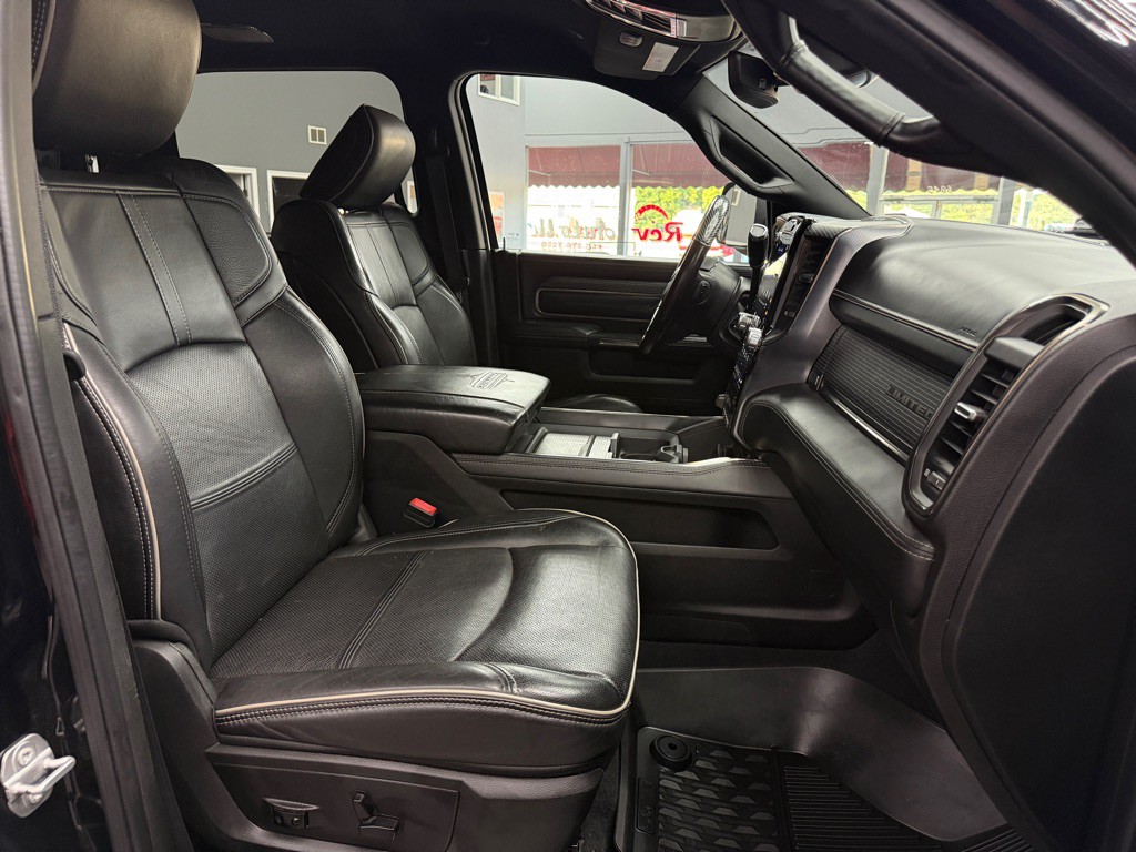 2020 RAM 3500 Image 16