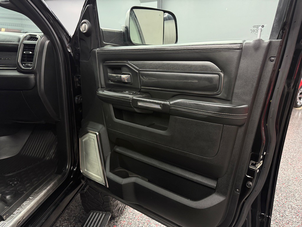 2020 RAM 3500 Image 30