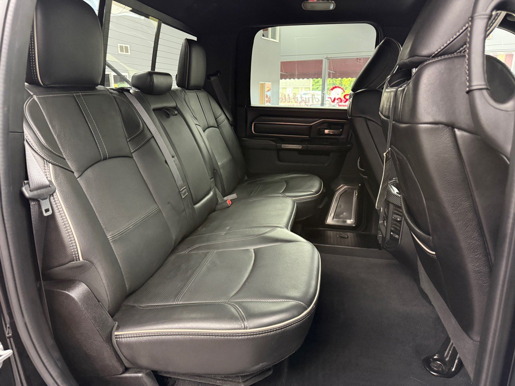 2020 RAM 3500 Image 32