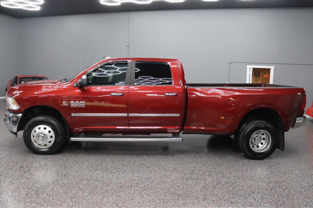2015 RAM 3500 Image 2