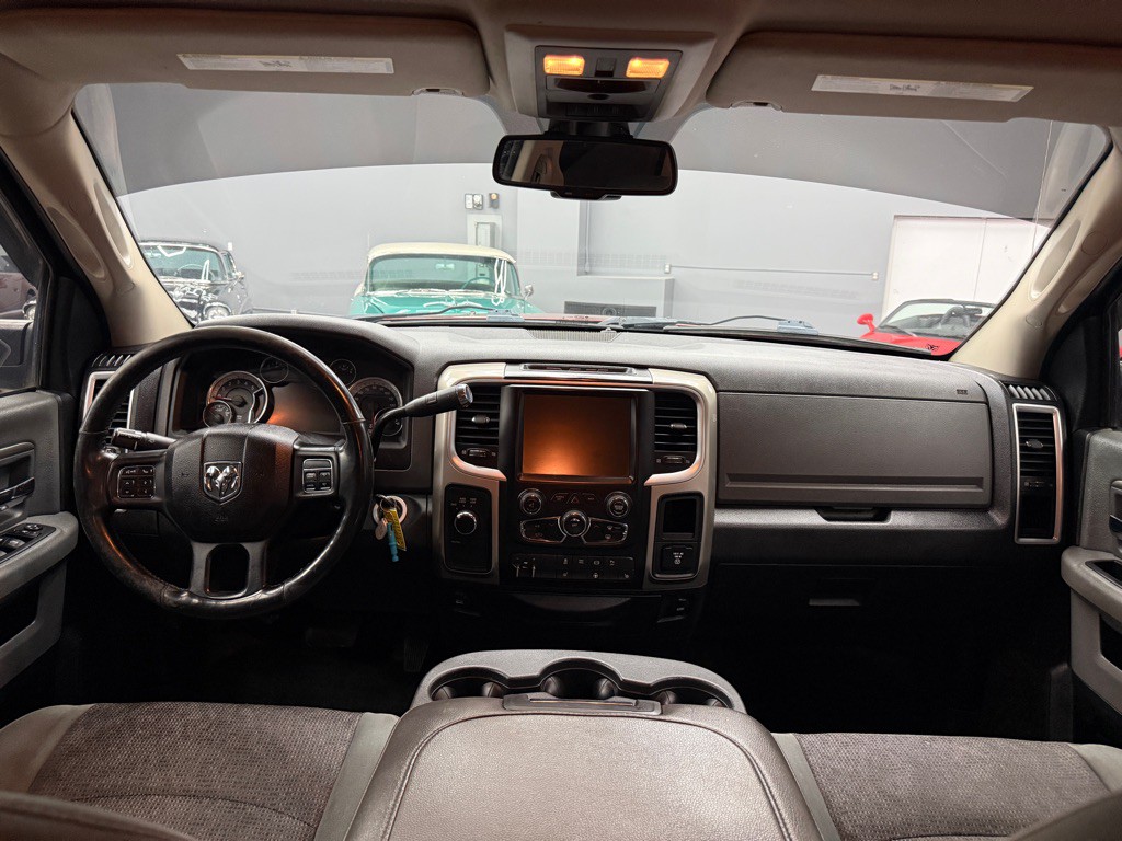 2015 RAM 3500 Image 14