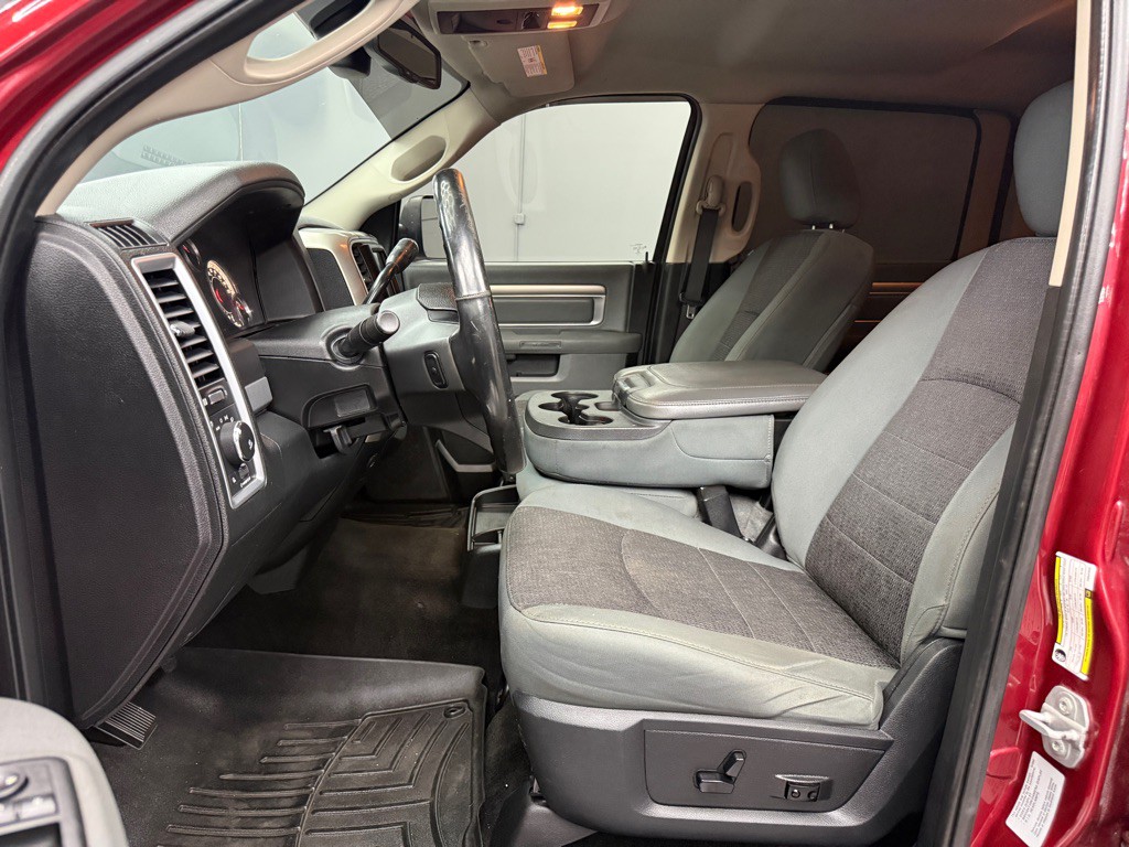 2015 RAM 3500 Image 16