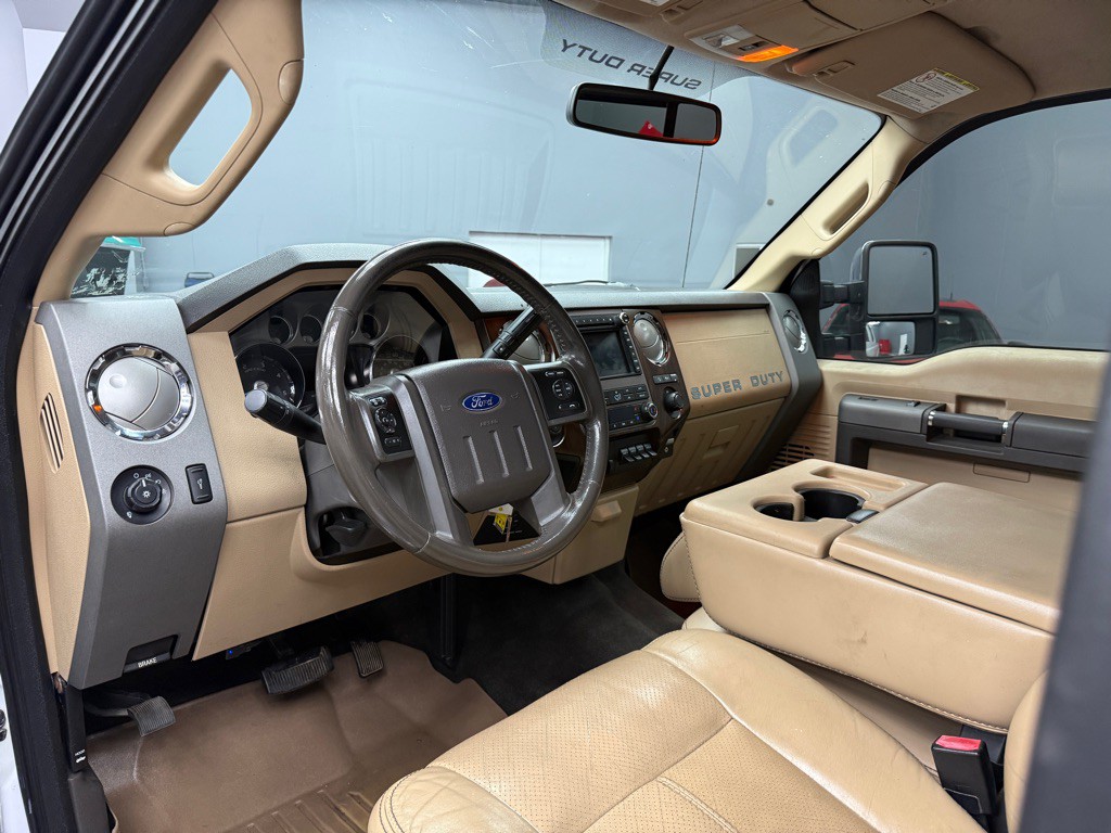2011 Ford F-250 Image 12