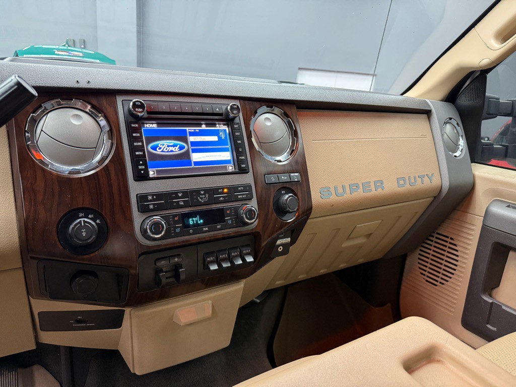 2011 Ford F-250 Image 16