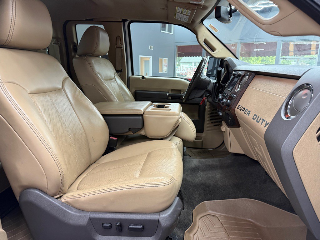 2011 Ford F-250 Image 18