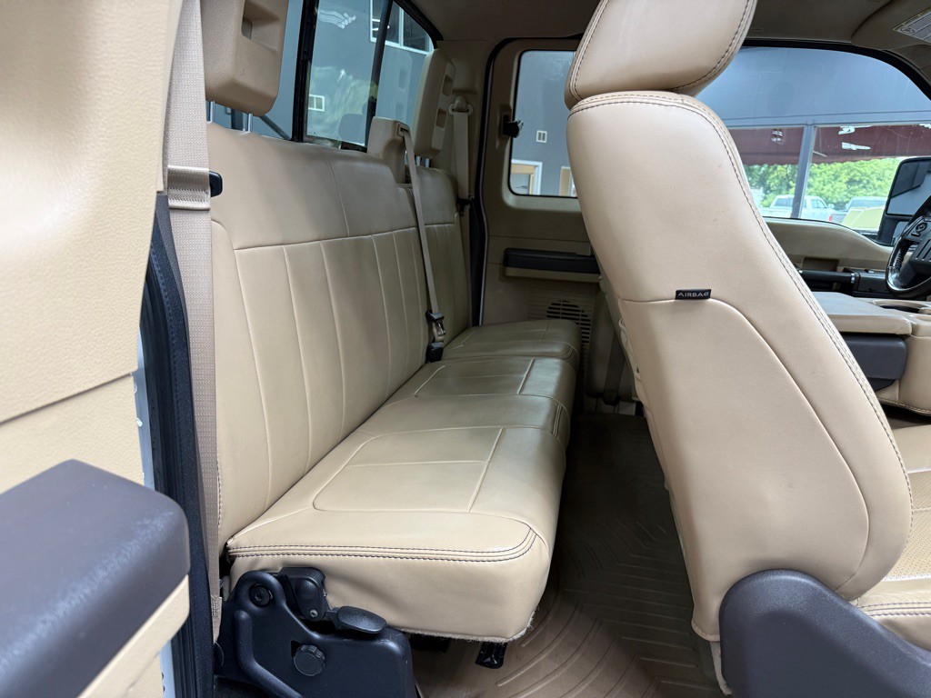 2011 Ford F-250 Image 20