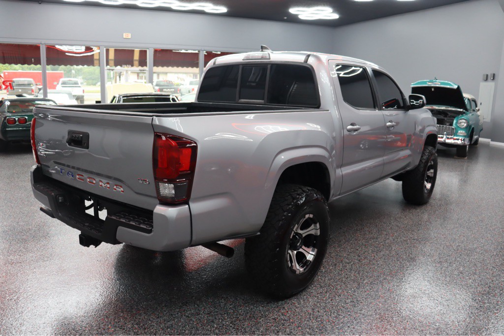 2019 Toyota Tacoma Image 5
