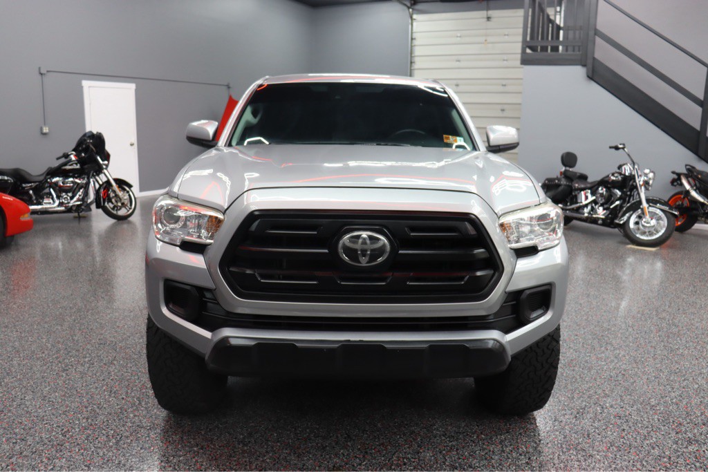 2019 Toyota Tacoma Image 8