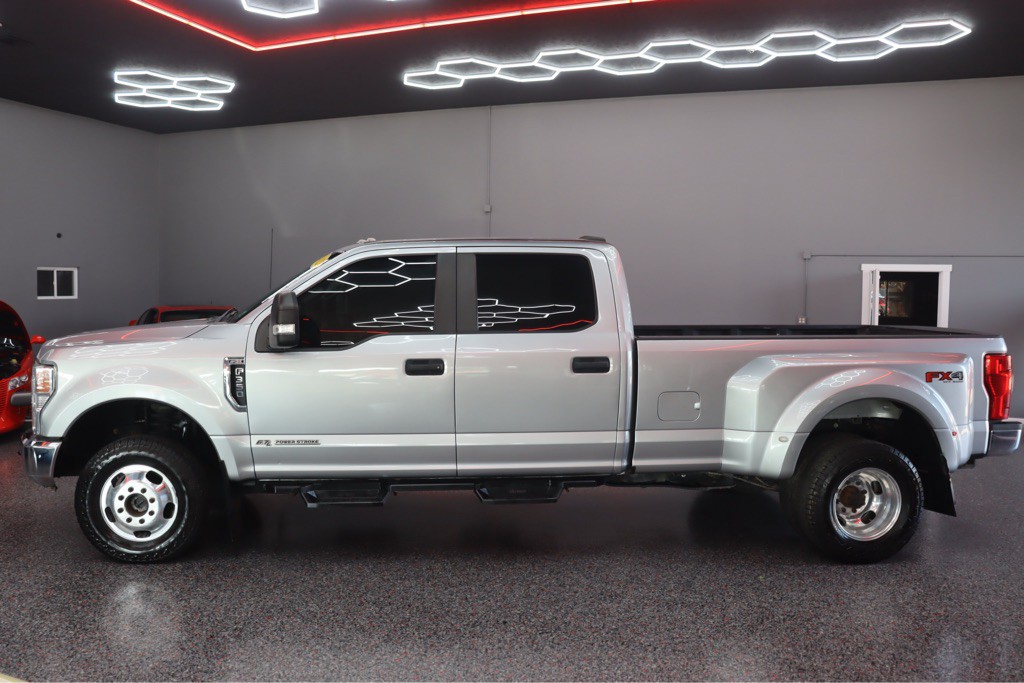 2022 Ford F-350 Image 2