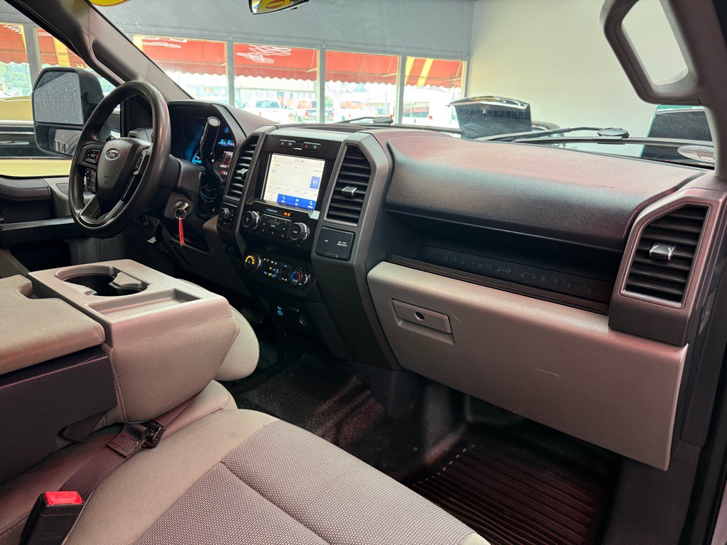 2022 Ford F-350 Image 15