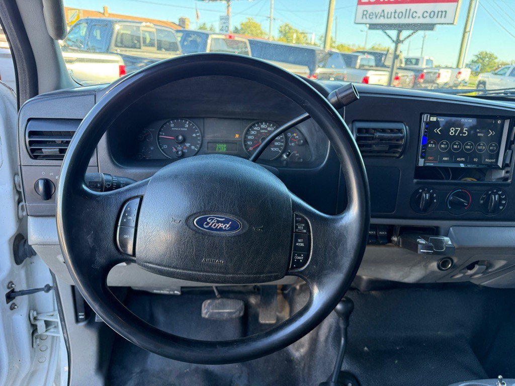2006 Ford F-350 Image 13