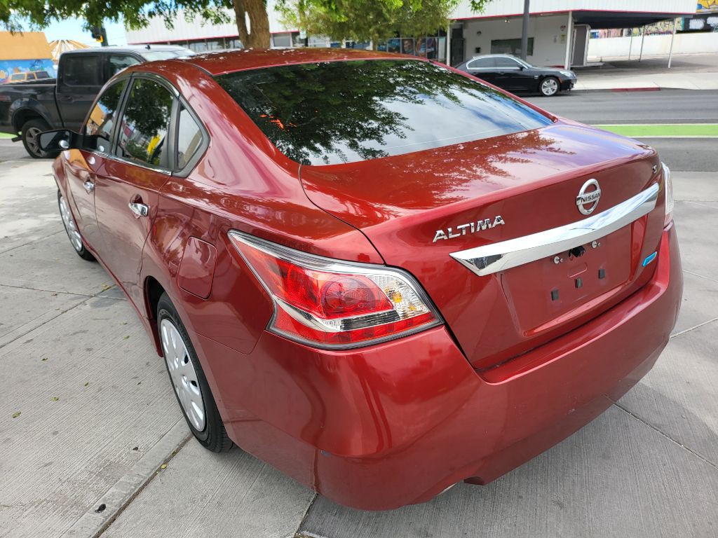 2014 Nissan Altima Image 8