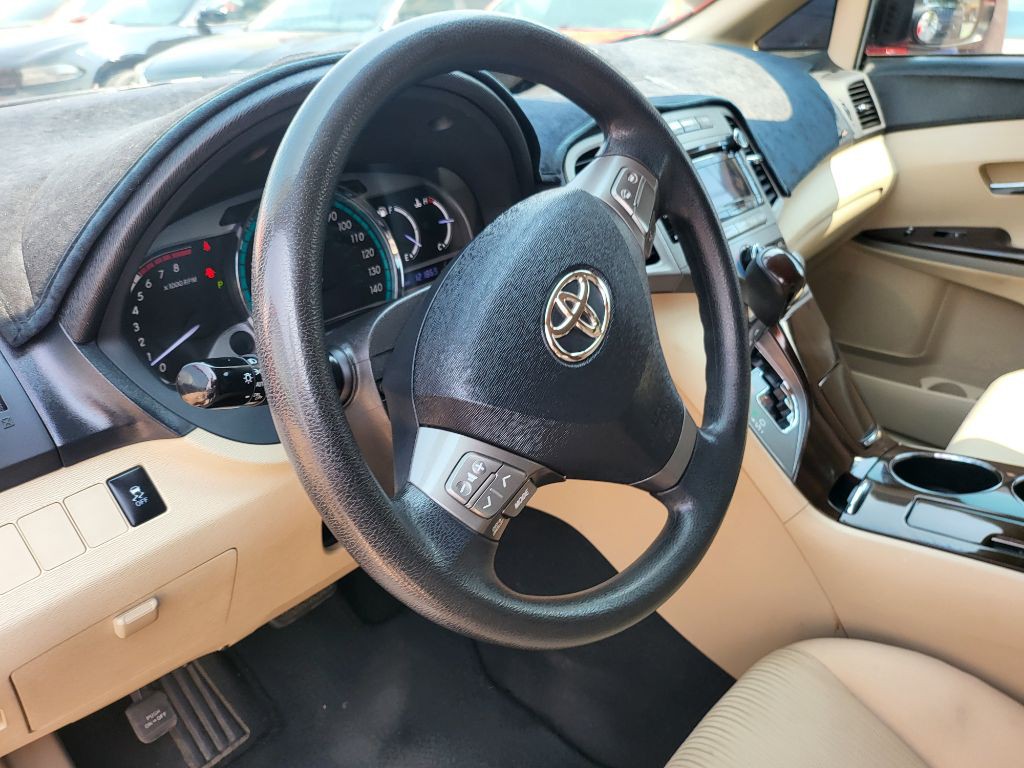 2012 Toyota Venza Image 12